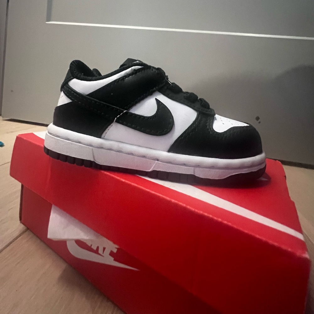 Toddler Size 6C Panda 🐼 Dunks